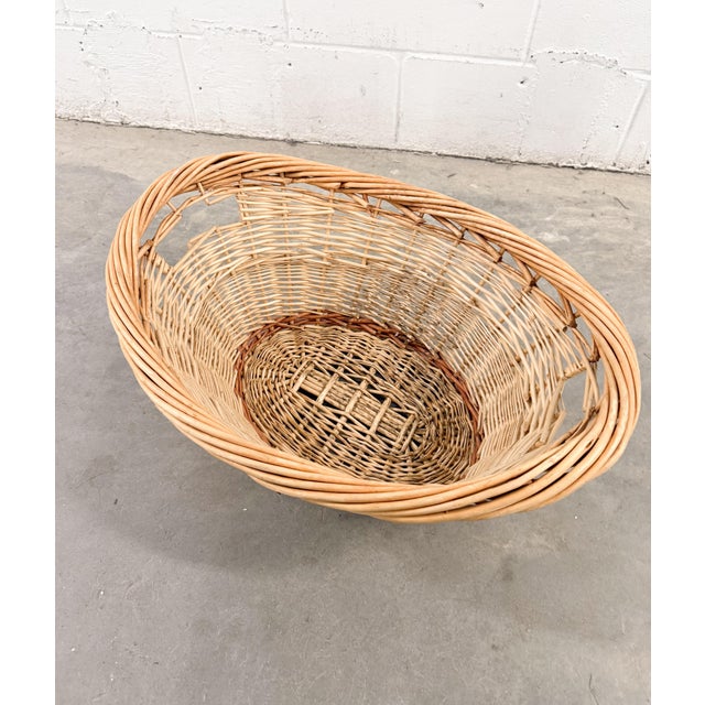 Vintage Ombre Wicker Oval Basket Twisted Handles Large 23" × 17" For Sale - Image 4 of 7