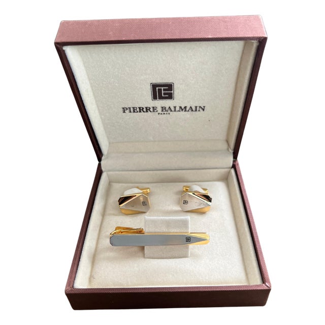 Rare Vintage Balmain 1980s Cufflinks & Tie Bar In Original Champagne Velvet Case For Sale