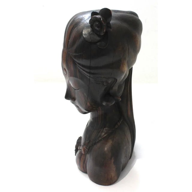 Figurative 1960s Rosewood Balinese Bust of a Young Woman For Sale - Image 3 of 13