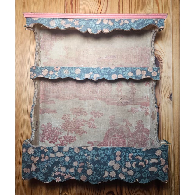 Small French Estanier, With Scalloped Edging and Hand Painted Trim For Sale - Image 4 of 17