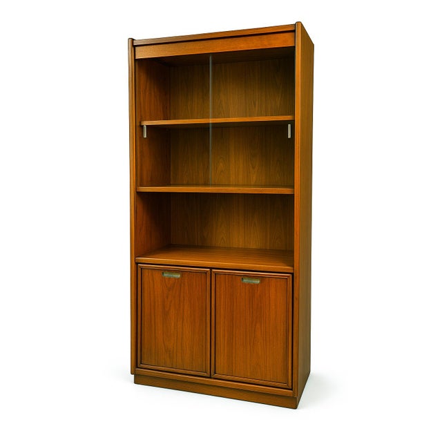Wood 1960s Beautiful Stanley Mid-Century Modern Hutch/China Cabinet For Sale - Image 7 of 9