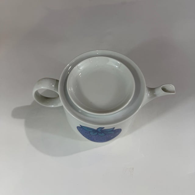 Off-white 1970s Richard Ginori “Fragoletta” Blue Strawberry Tea & Coffee Service - 13 pcs For Sale - Image 8 of 18