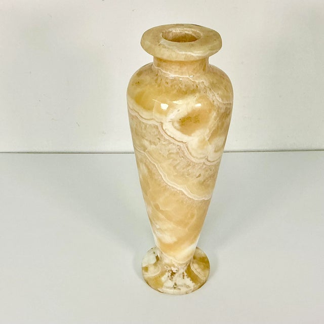 Hollywood Regency 1970s Vintage Hollywood Regency Italian Marble Vase. For Sale - Image 3 of 12