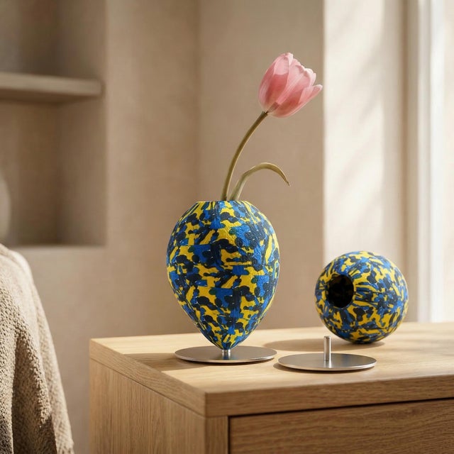 Plastic It Stands Flower Vase from Valentino For Sale - Image 7 of 7