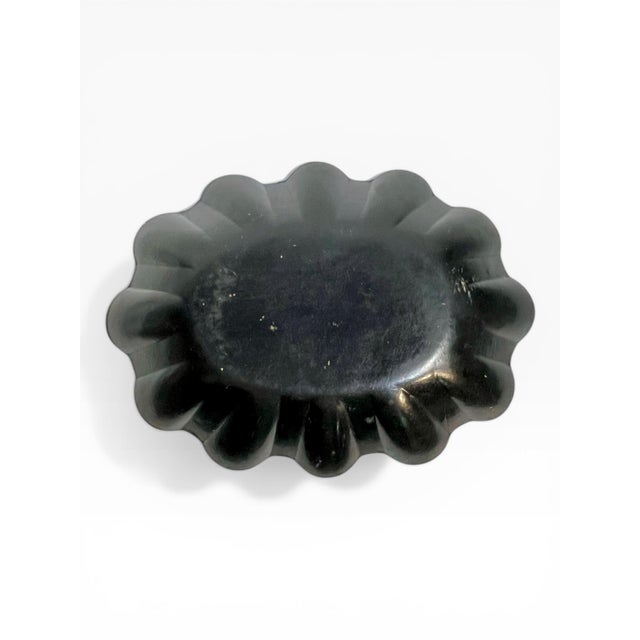 Black Antique French Chinoiserie Papier Mache Scalloped Dish For Sale - Image 8 of 15