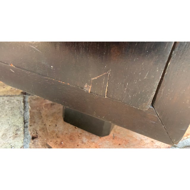 1970s Henredon Asian Modern Two-Drawer Nightstands With Brass Accents – A Pair For Sale - Image 14 of 17