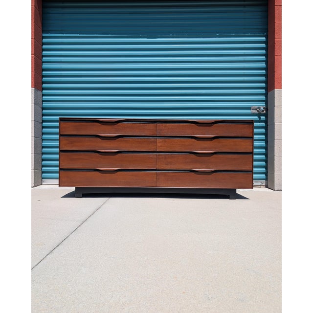 Glenn of California Mid Century Modern Walnut Dresser by John Kapel for Glenn of California, C1960s For Sale - Image 4 of 18