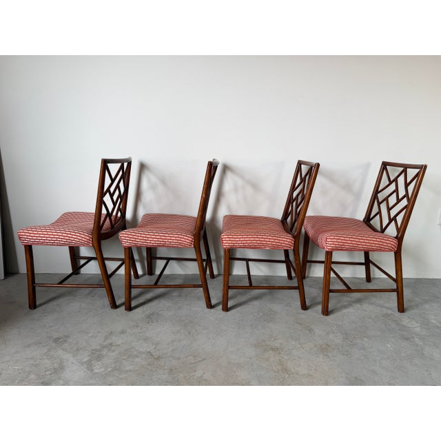 1960s English Georgian Chinese Chippendale Style Mahogany Cockpen Dining Chairs – Set of 4 For Sale In Miami - Image 6 of 17