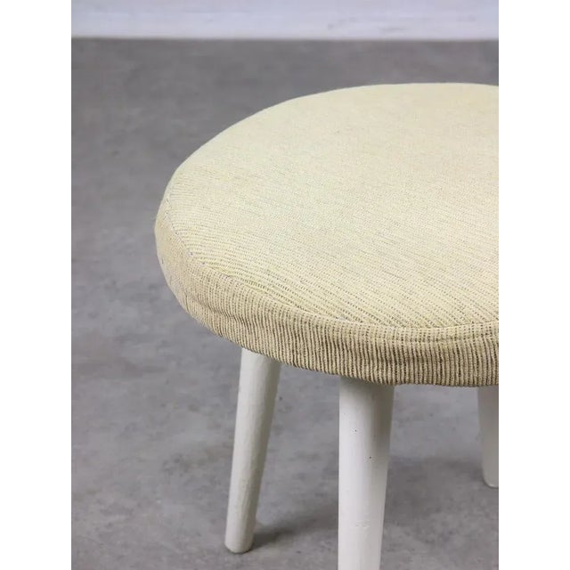 Vintage Italian Stool in Beige Fabric, 1980s, in Very Good conditions. Designed 1950 to 1959