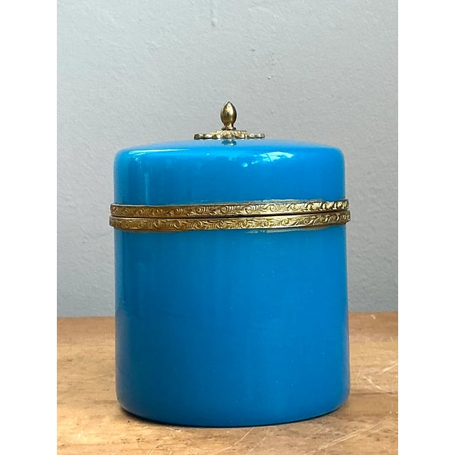 Vintage French Opaline Round Box For Sale In West Palm - Image 6 of 12