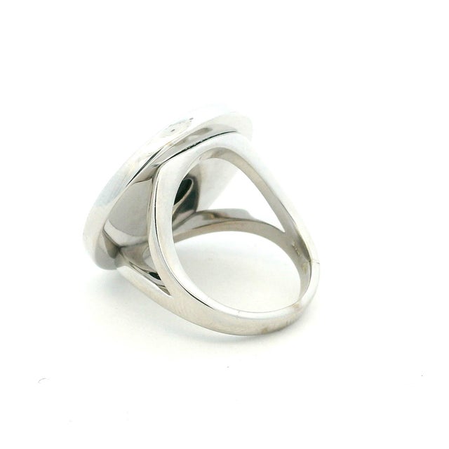 Contemporary Bulgari Bulgari 18k White Gold and Black Onyx Statement Ring, Size 7.5 For Sale - Image 3 of 13
