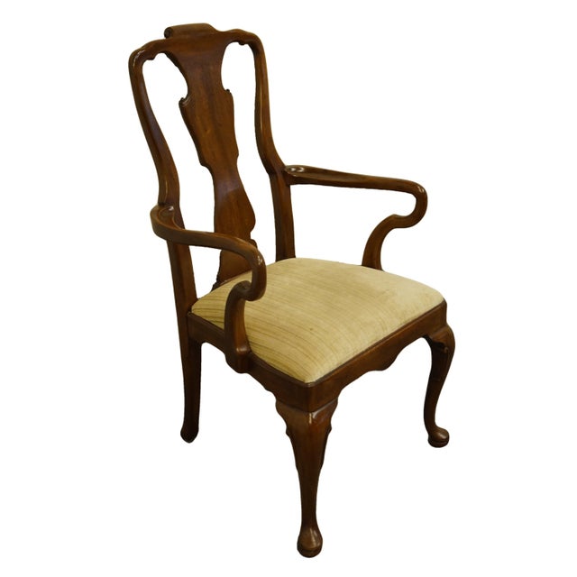 Late 20th Century Henredon Furniture Nc Traditional Queen Anne Style Dining Arm Chair