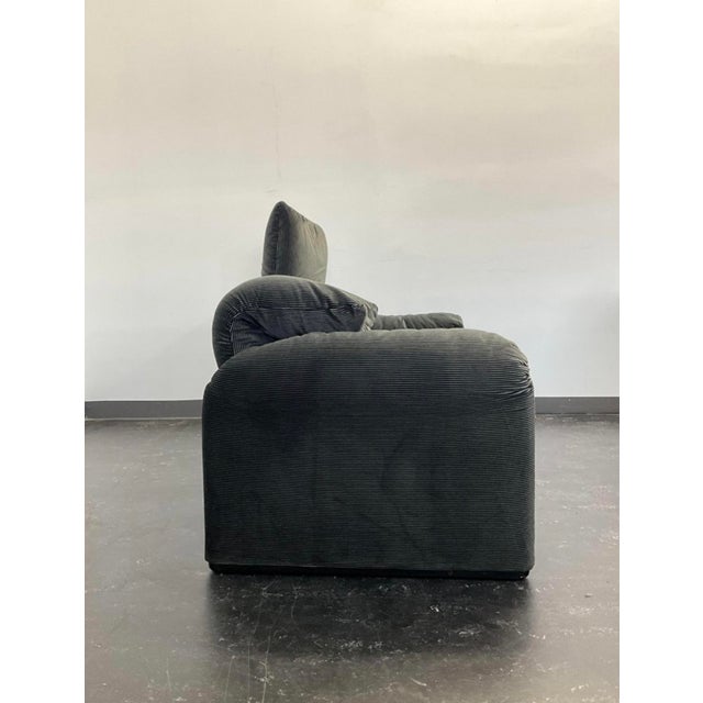 Vintage Grey Velvet Maralunga Sofa with Armchair by Vico Magistretti for Cassina, 1970s, Set of 2 For Sale - Image 6 of 18