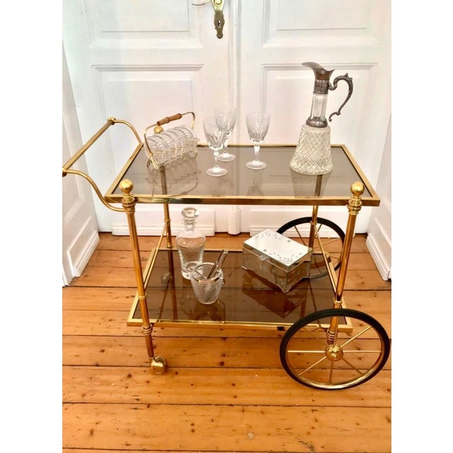 Hollywood Regency Bar Trolley in Brass and Crystal Glass in the style of Dolce Vita by Cesare Lacca, 1970s For Sale - Image 10 of 10