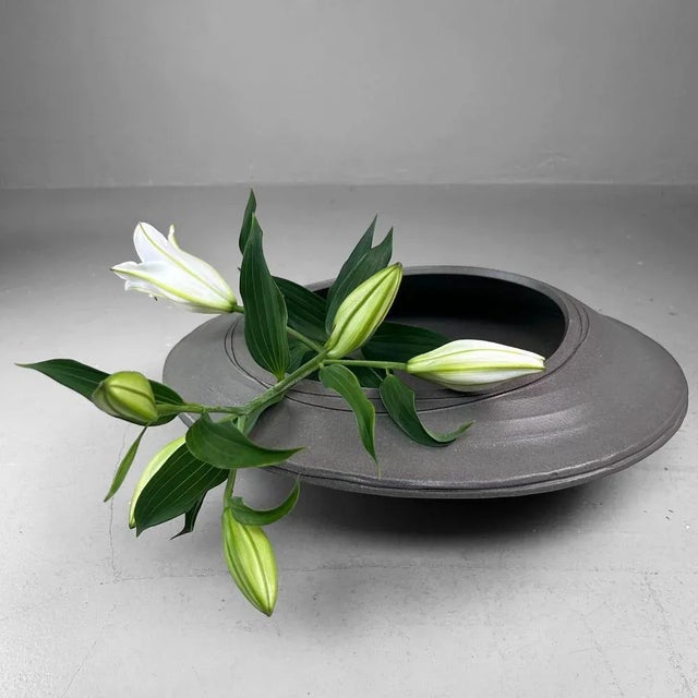 Gray Large Studio Pottery Ceramic Ikebana Bowl, Japan, 1970s For Sale - Image 8 of 18