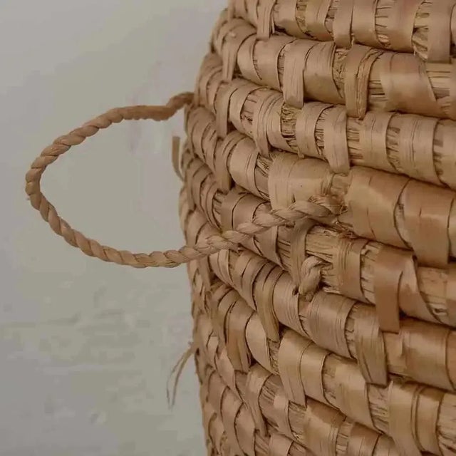 Brown Wicker Basket with Lid, 1930s For Sale - Image 8 of 10