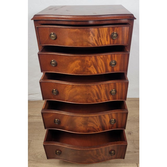 Mid-Century Serpentine Chest of Drawers from Bevan Funnell, 1930s For Sale - Image 6 of 16