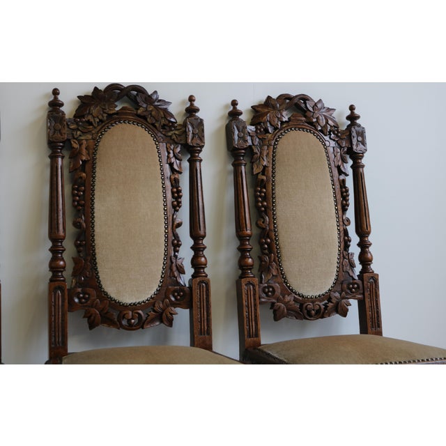 French Renaissance Revival Hunting Style Chairs in Carved Oak Black Forest, 1870s, Set of 4 For Sale - Image 3 of 9