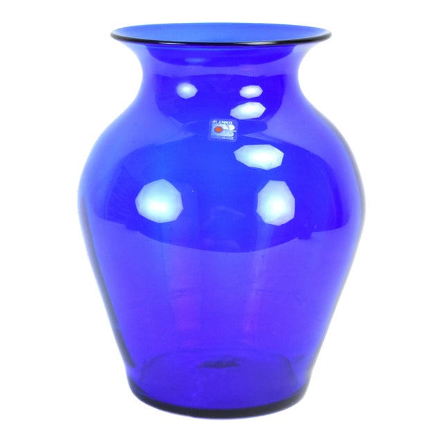 Late 20th Century Vintage Cobalt Blue Hand Blown Glass Blenko Flower Vase For Sale