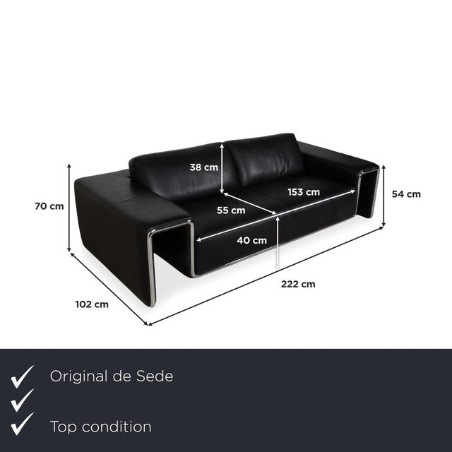 Here you get a three-seater sofa from the DS-180 series by the Swiss manufacturer de Sede, which, with its black leather...