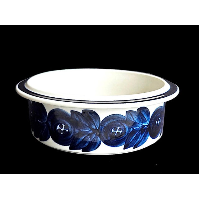 Mid-Century Modern Vintage Anemone Blue by Arabia of Finland Serving Bowl Designed by Ulla Procopé For Sale - Image 3 of 12