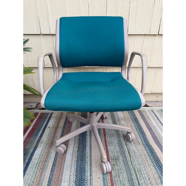 1980s Vintage Mid-Century Steelcase Teal Blue Rolling Office Desk Arm Chair For Sale - Image 5 of 18