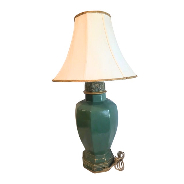 1970s Hollywood Regency Custom Lacquered Emerald Green & Gilt Chinoiserie Table Lamp For Sale - Image 13 of 18