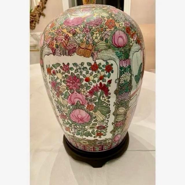 Chinoiserie Mid 20th Century Vintage Large Chinoiserie Ginger Jars- A Pair For Sale - Image 3 of 11