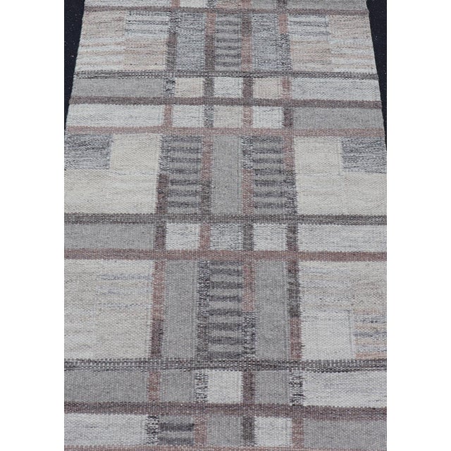 Mid-Century Modern Scandinavian Hand-Woven Wool Grey Rug by Keivan Woven Arts , 3'2" X 4'11" For Sale - Image 3 of 8