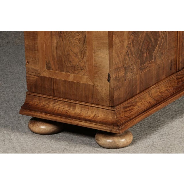 Antique Baroque Cabinet in Walnut, 1740s For Sale - Image 17 of 18