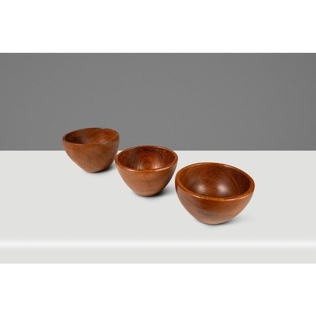 Set of Four ( 4 ) Mid-Century Organic Modern Wood-Turned Salad / Serving Bowls in Solid Burmese Teak, C. 1970's For Sale - Image 4 of 17