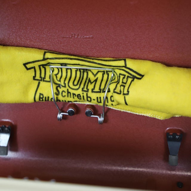 1950's Triumph Brand Gabriele Model Portable Typewriter For Sale - Image 15 of 17