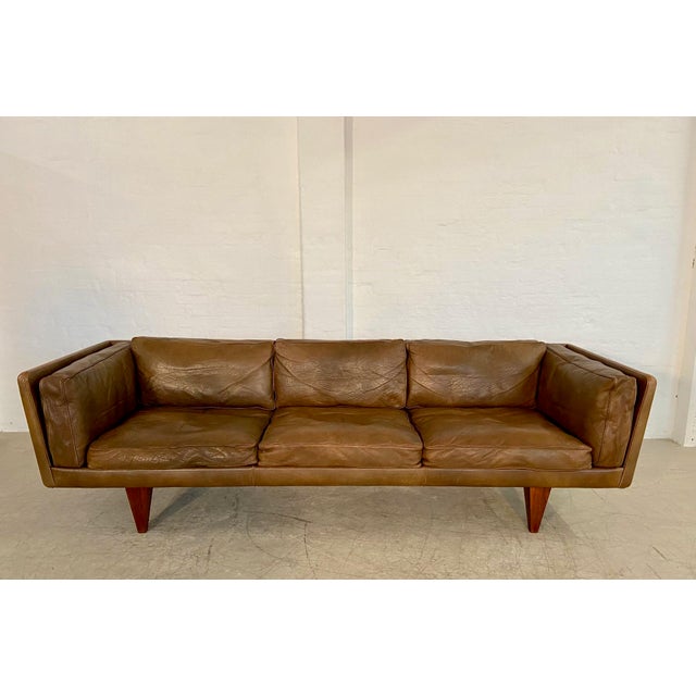 V11 Sofa by Illum Wikkelsø for Holger Christiansen, 1960s For Sale - Image 3 of 18