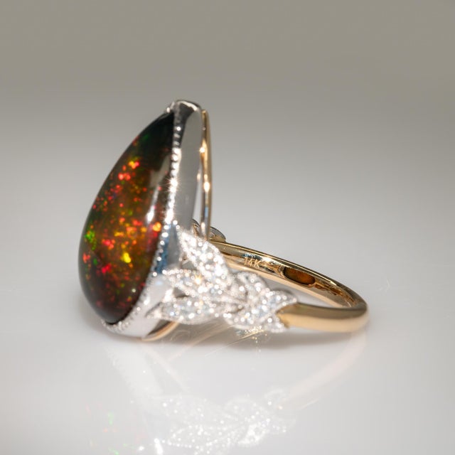 Black 7.5Ct Black Opal Ring With Natural Diamond Accents: Solid 14k Gold, Size 6.75 For Sale - Image 8 of 8