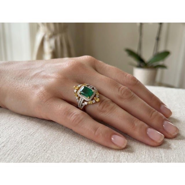 Emerald Natural Emerald 2.53cts & Diamond 1.18cts Ring in 14k Gold For Sale - Image 8 of 8