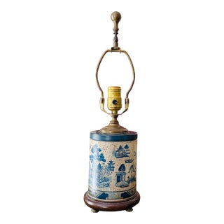1980s Wildwood Tin Blue Willow Table Lamp For Sale