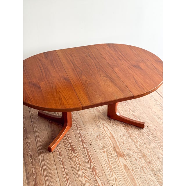 Mid-Century Modern Danish Round Teak Dining Table with Extensions For Sale - Image 13 of 18
