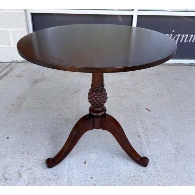 American Late 20th Century Ethan Allen British Classics Pineapple Pedestal Table For Sale - Image 3 of 8