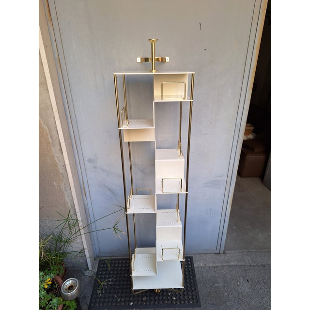 Mid-Century Modern Revolving Pagoda Style Model Bookcase in Brass and Lacquered Iron with Bookends from Fedele Papagni, 1990s For Sale - Image 3 of 18