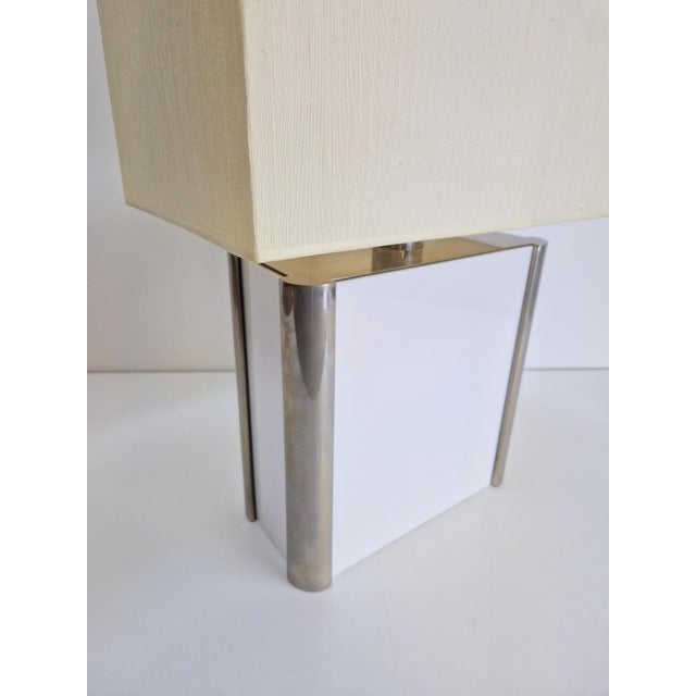 Art Deco Table Lamp in Metal and Acrylic by Milo Baughman, 1960s For Sale - Image 16 of 17