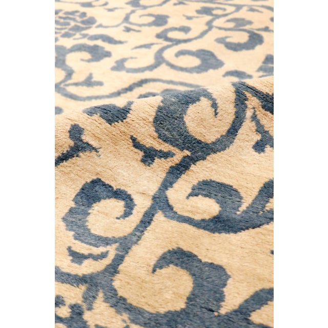 1920s Pasargad Home Antique Kensu Lamb's Wool Area Rug, 14' 8" X 17' 5", Ivory For Sale - Image 4 of 5