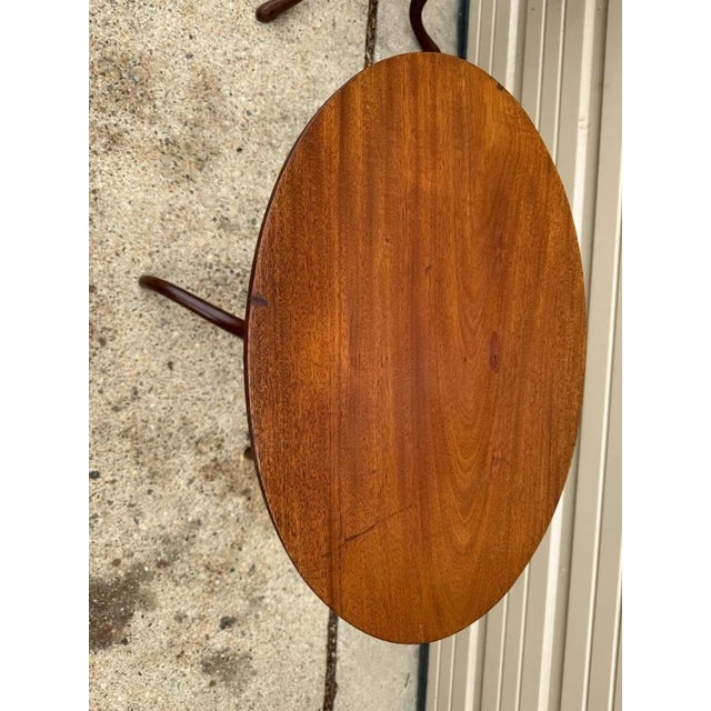 Antique 19th Century American Hepplewhite Style Spider Leg Tilt-Top Table For Sale - Image 4 of 11