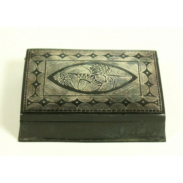 1900's Asian Niello Box Silver Over Pewter Snuff Box For Sale - Image 9 of 9
