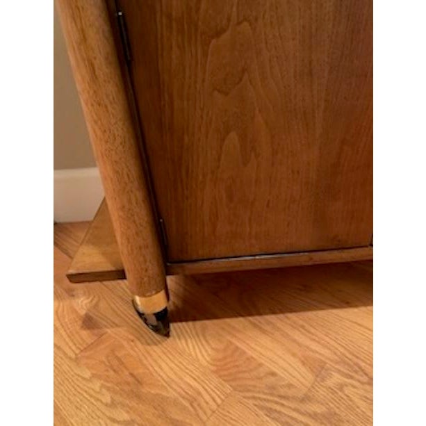 Brown Mid Century Modern Drexel Biscayne Three-Tiered Rolling Bart Cart/Server Cabinet For Sale - Image 8 of 15