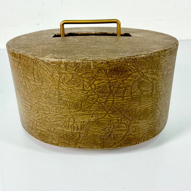 1950s Vintage Americana Boho Chic Bakelite Poker Chips and Wood Caddy With Cover For Sale - Image 10 of 11