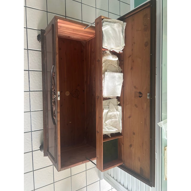 Wood 1934 Lane Cedar Hope Chest – Altavista Virginia – Original Interior Tray For Sale - Image 7 of 12