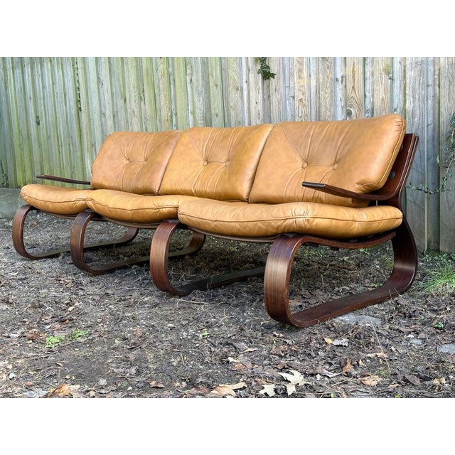 Brown Mid-Century Danish Space Age Sofa in Leather and Rosewood, 1970s For Sale - Image 8 of 8