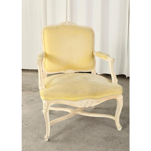 French Provincial French Louis XV Style Painted Fauteuil Armchairs - a Pair For Sale - Image 3 of 13