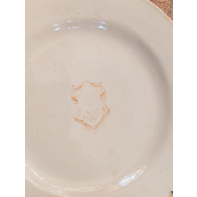 18th Century Pair of Chinese Export Armorial Decorative Rustic Plates For Sale - Image 4 of 12