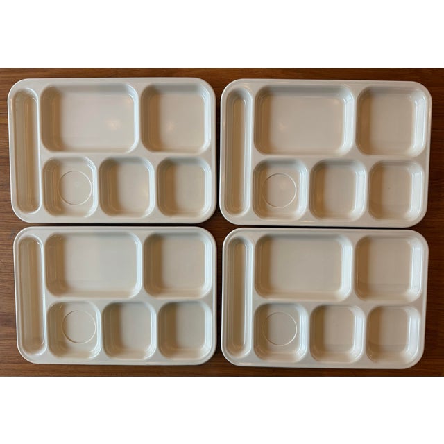 Set of 4 coral pink melmac melamine school cafeteria trays with six compartments for food and silverware. Made by Dallas...